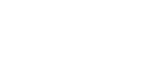 おいしいたまごを作るには、鶏にストレスを与えない環境づくりが必要。そのため、365日鶏舎の掃除と鶏の体調管理を欠かしません。